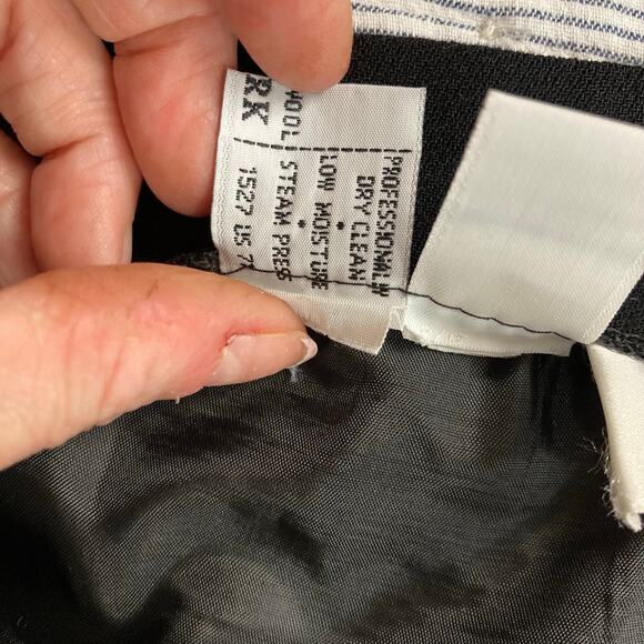 Vintage black wool midi skirt, Jones New York lined side vent career wear - Picture 7 of 11